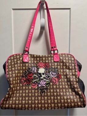 Very Rare Jessica Kagan Cushman Pet Carrier/Gym Bag with Skull & Bones & Roses.